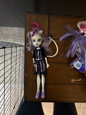 monster high purple pink white fashion doll